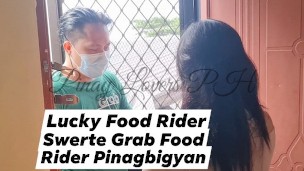 Pinay nagpa kantot sa grab food rider habang naliligo Ang Asawa ! Iyotan Viral 2022